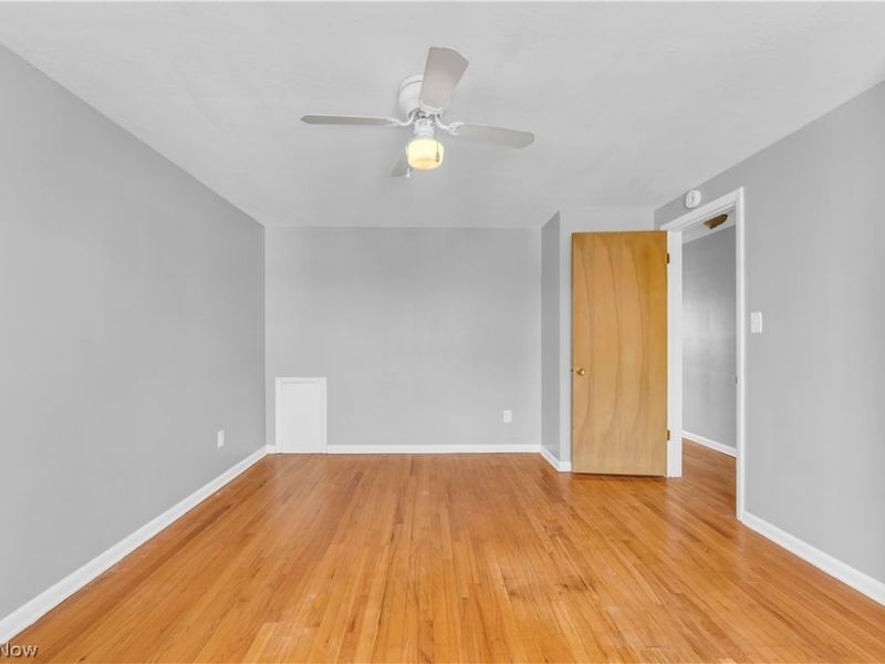 10725 Vernon Avenue, Unit 2/UP, Garfield Heights, OH 44125 Photo 14