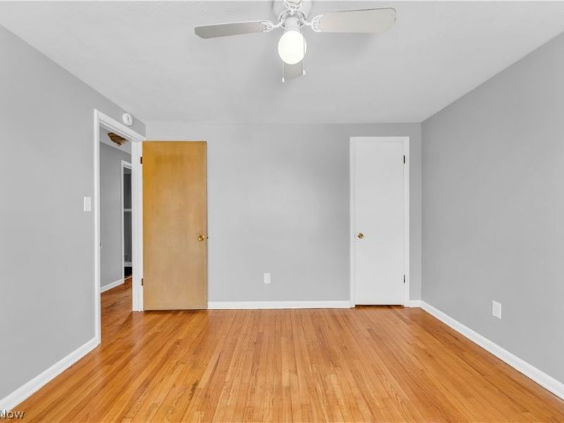 10725 Vernon Avenue, Unit 2/UP, Garfield Heights, OH 44125 Photo 15