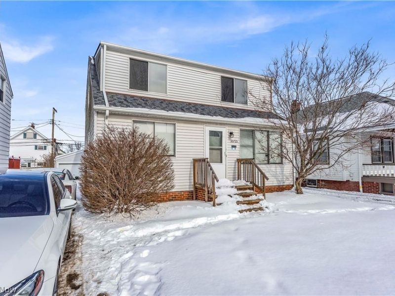 10725 Vernon Avenue, Unit 2/UP, Garfield Heights, OH 44125 Photo 2