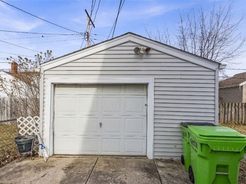 10725 Vernon Avenue, Unit 2/UP, Garfield Heights, OH 44125 Photo 22