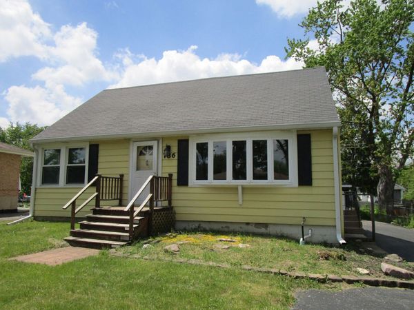 786 N Van Auken Street, Elmhurst, IL 60126