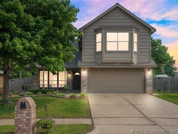 305 E Indianapolis Street , Broken Arrow, OK 74012