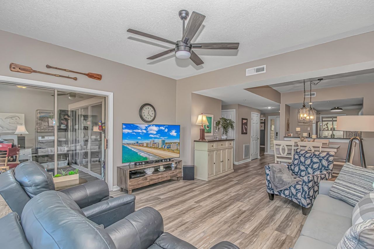 1401 Lighthouse Dr. Photo 6