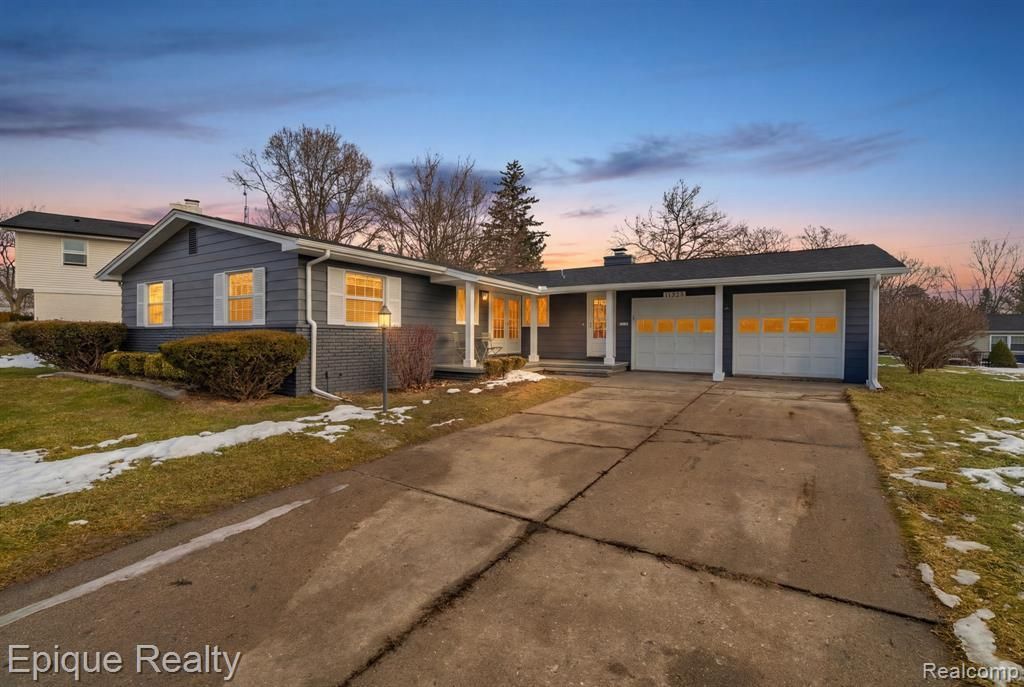 11325 Woodbridge Drive, Grand Blanc, MI 48439 Main Photo