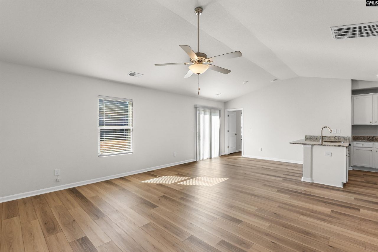 1323 Clemons Lane  Photo 6