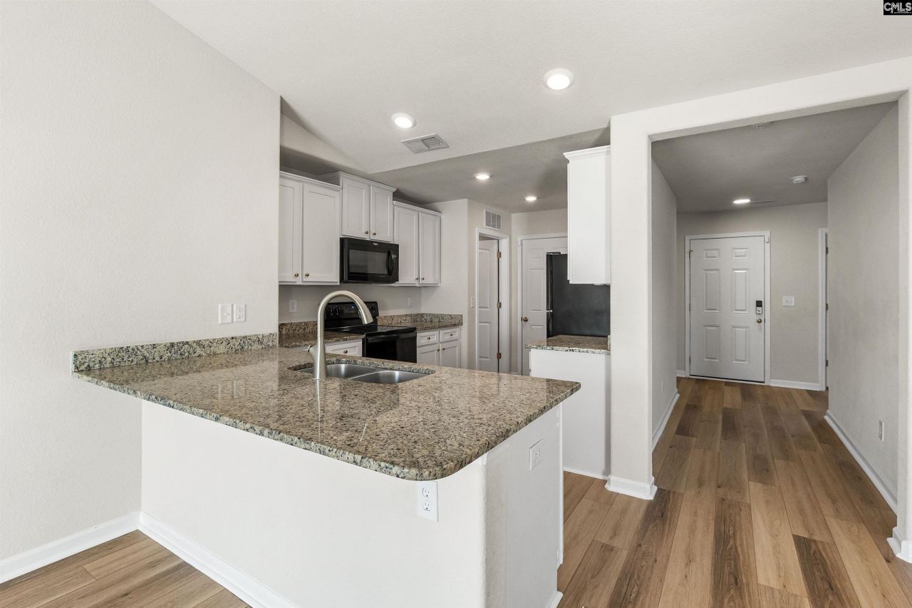 1323 Clemons Lane  Photo 7