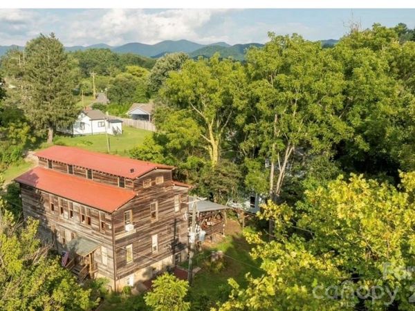 9 & 1 Old Mill Lane, Weaverville, NC 28787