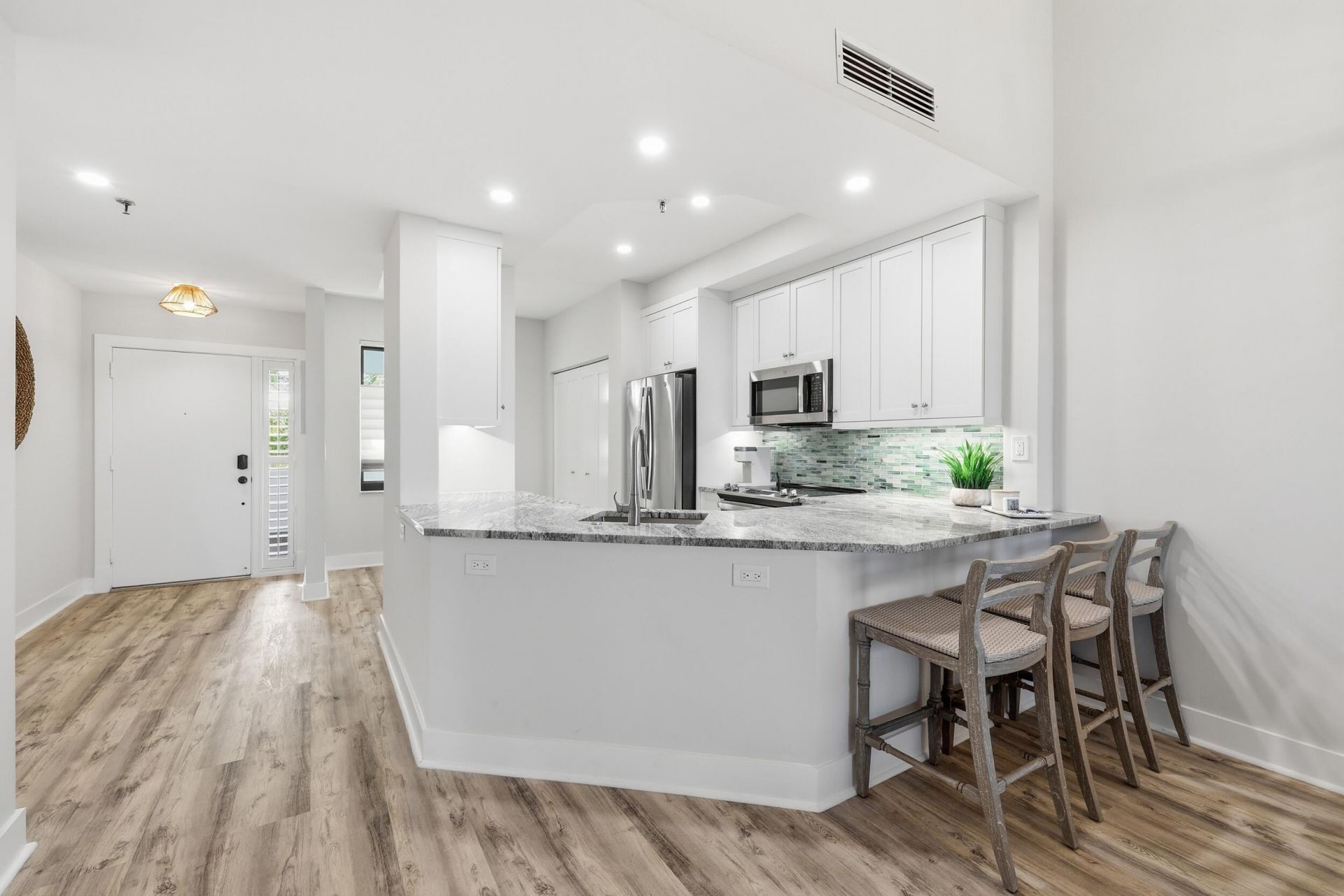 200 Waterway Road, Unit 307, Tequesta, FL 33469 Photo