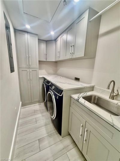 733 Pine Cone Ln, Naples, FL 34104 Photo