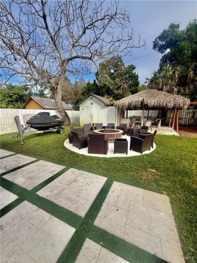733 Pine Cone Ln, Naples, FL 34104 Photo