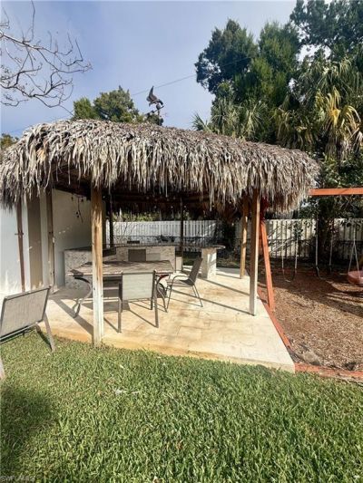 733 Pine Cone Ln, Naples, FL 34104 Photo