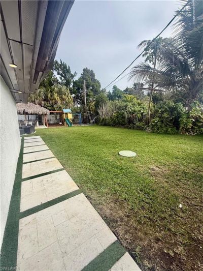 733 Pine Cone Ln, Naples, FL 34104 Photo