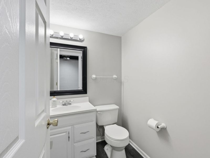 5698 Blendon Place Drive, Unit 74E, Columbus, OH 43230 Photo 21