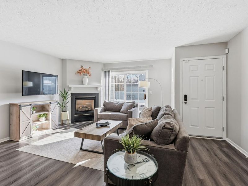 5698 Blendon Place Drive, Unit 74E, Columbus, OH 43230 Photo 8