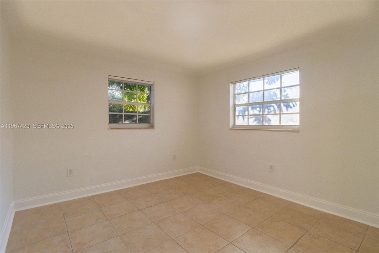 1518 NW 65th St, Miami, FL 33147 Photo