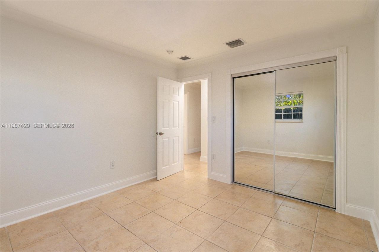 1518 NW 65th St, Miami, FL 33147 Photo