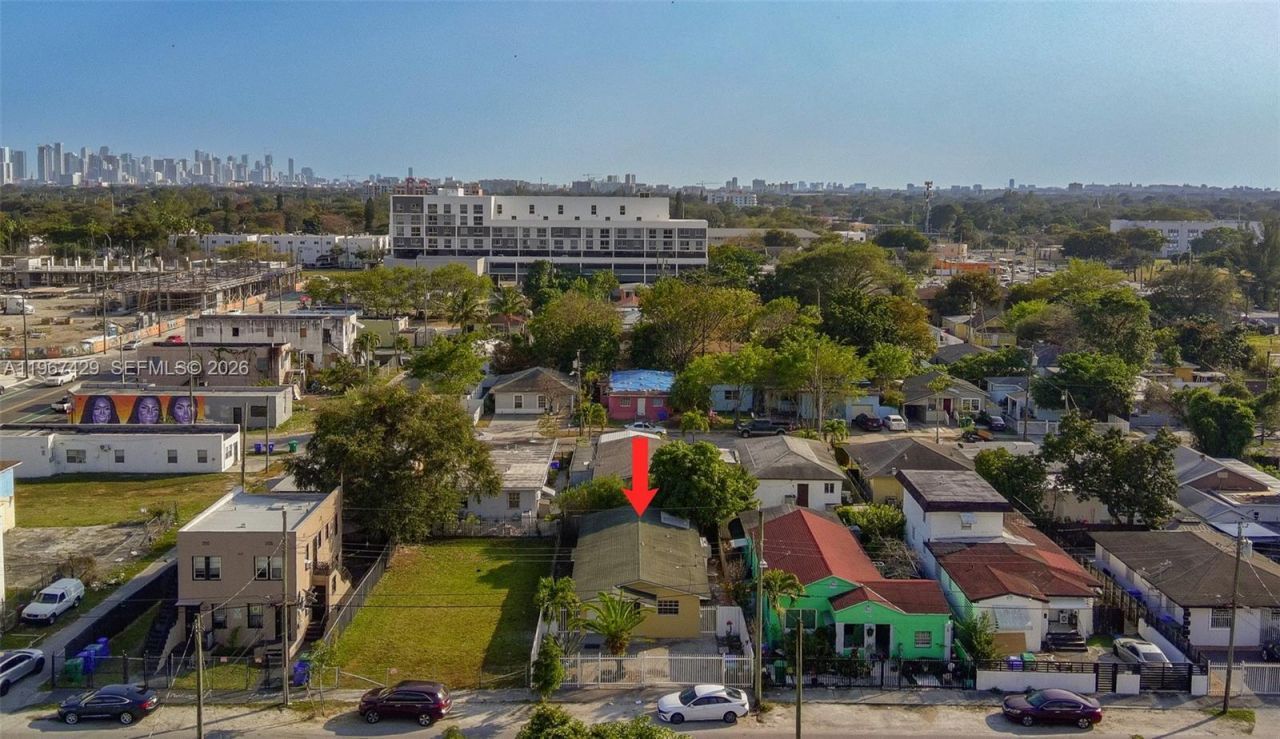 1518 NW 65th St, Miami, FL 33147 Photo