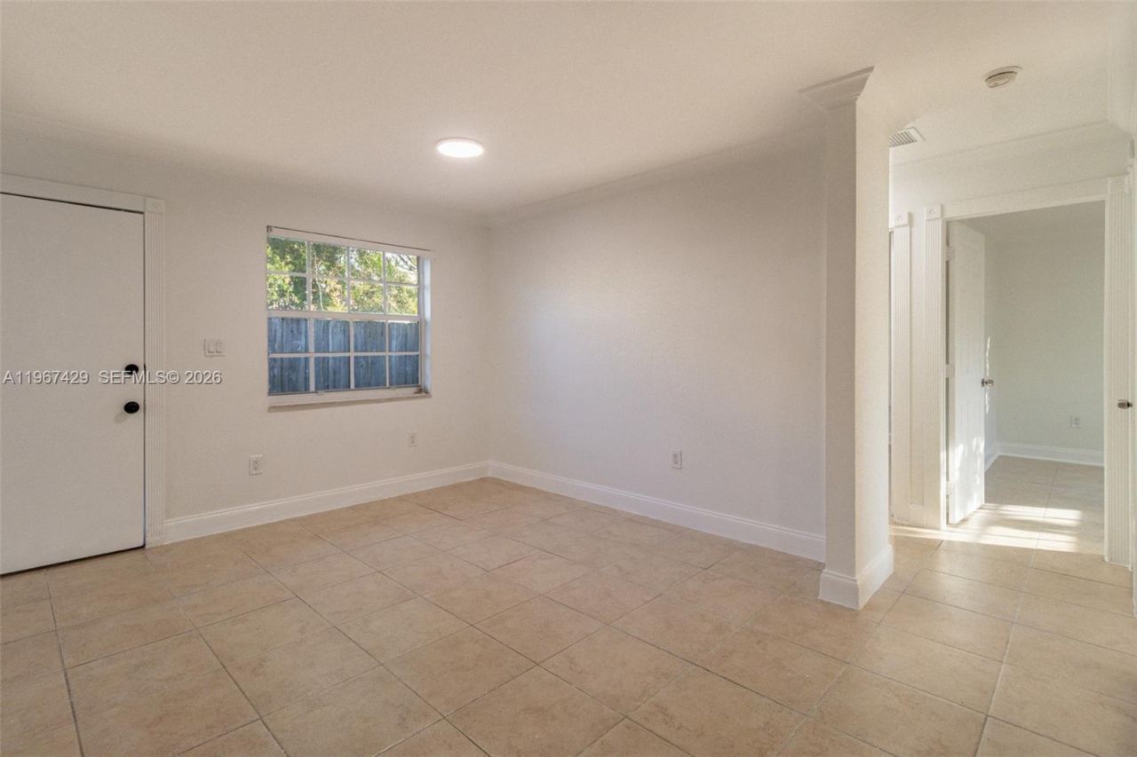 1518 NW 65th St, Miami, FL 33147 Photo