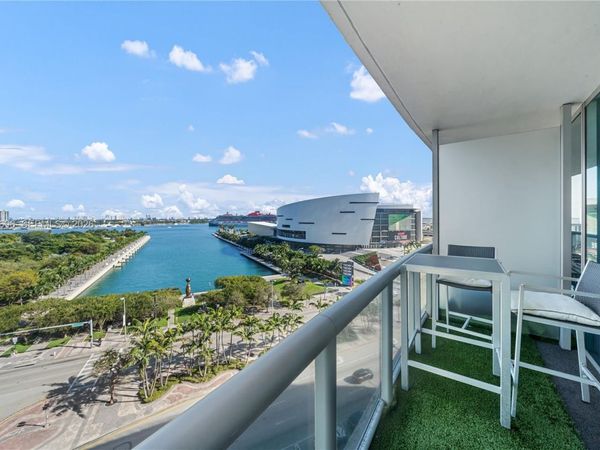 888 Biscayne Blvd, Unit 910, Miami, FL 33132