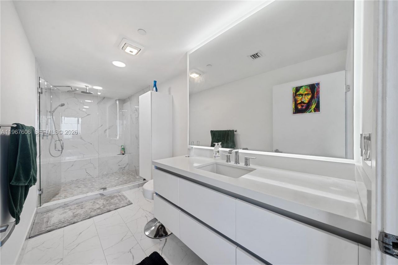 888 Biscayne Blvd, Unit 910, Miami, FL 33132 Photo