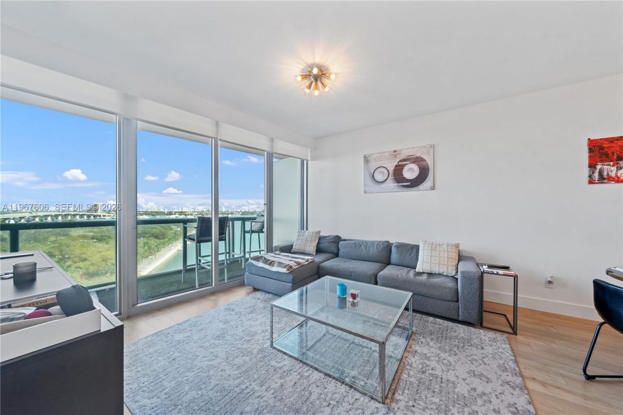 888 Biscayne Blvd, Unit 910, Miami, FL 33132 Photo