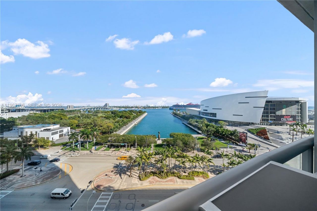 888 Biscayne Blvd, Unit 910, Miami, FL 33132 Photo