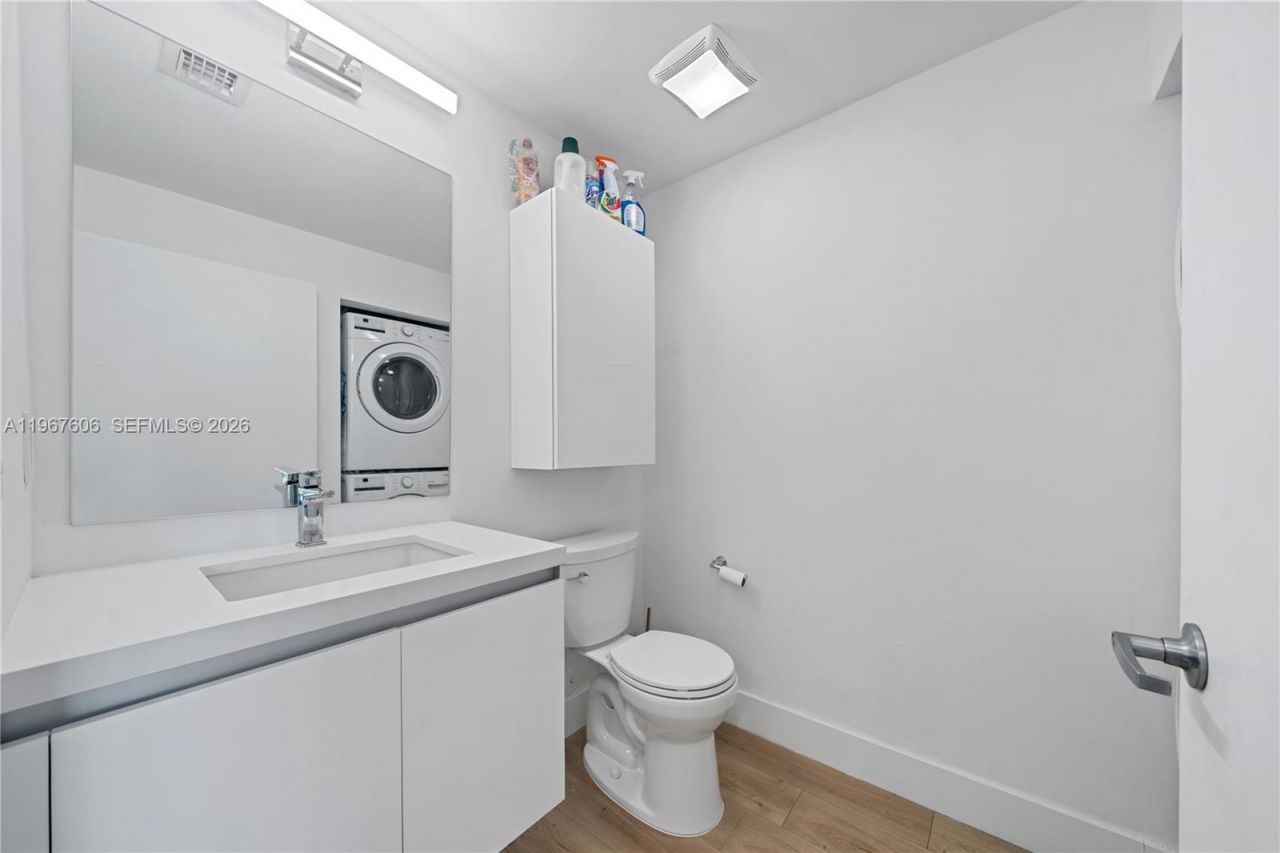 888 Biscayne Blvd, Unit 910, Miami, FL 33132 Photo