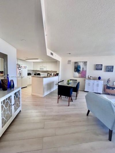 19501 W Country Club Dr, Unit 2611, Aventura, FL 33180 Photo