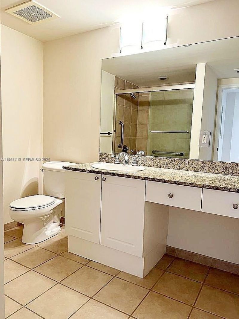 19501 W Country Club Dr, Unit 2611, Aventura, FL 33180 Photo