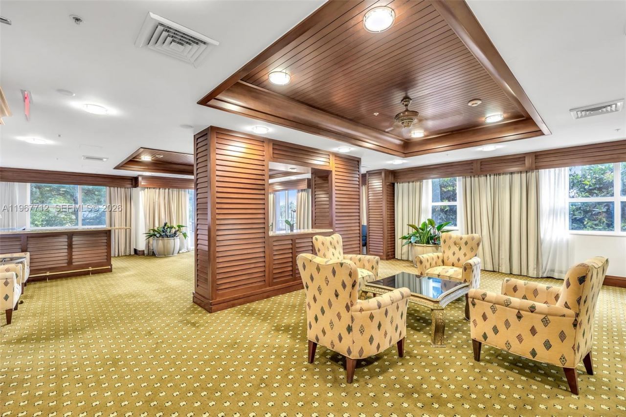 19501 W Country Club Dr, Unit 2611, Aventura, FL 33180 Photo