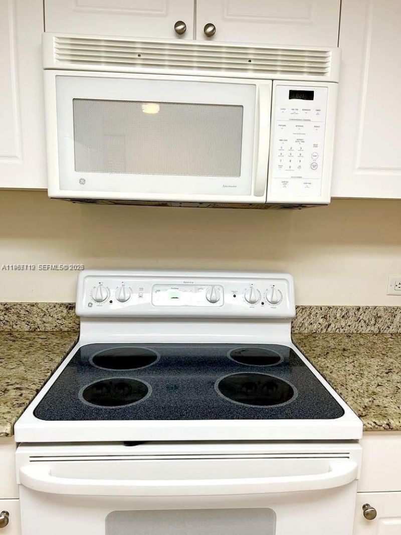 19501 W Country Club Dr, Unit 2611, Aventura, FL 33180 Photo