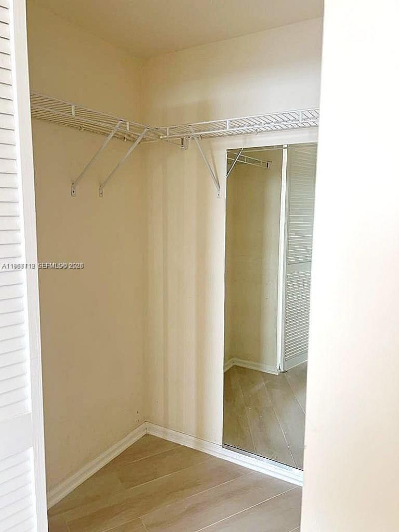 19501 W Country Club Dr, Unit 2611, Aventura, FL 33180 Photo
