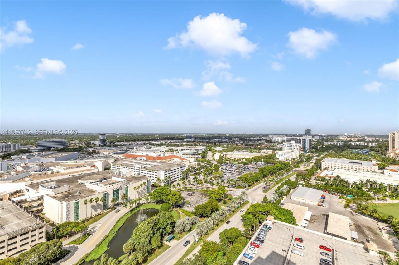 19501 W Country Club Dr, Unit 2611, Aventura, FL 33180 Photo