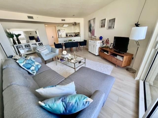 19501 W Country Club Dr, Unit 2611, Aventura, FL 33180 Photo