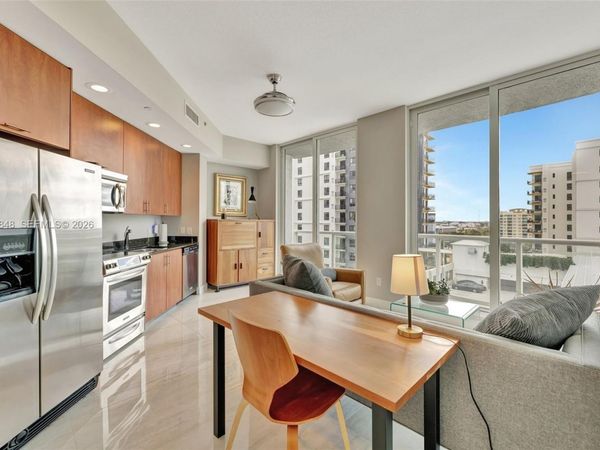 315 NE 3rd Ave, Unit 902, Fort Lauderdale, FL 33301