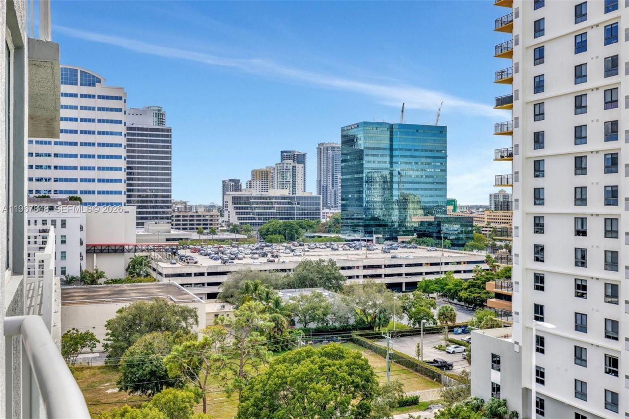 315 NE 3rd Ave, Unit 902, Fort Lauderdale, FL 33301 Photo