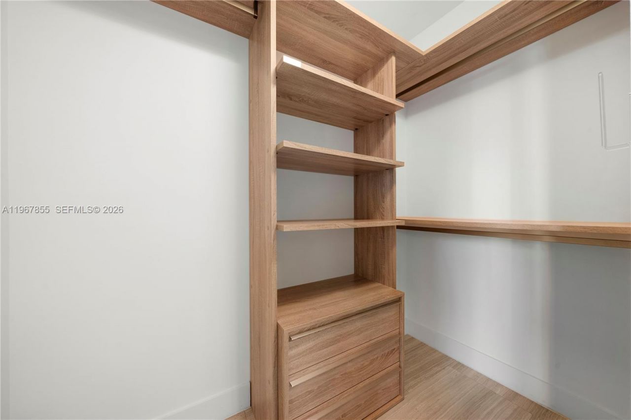 1451 Brickell Ave, Unit 1406, Miami, FL 33131 Photo