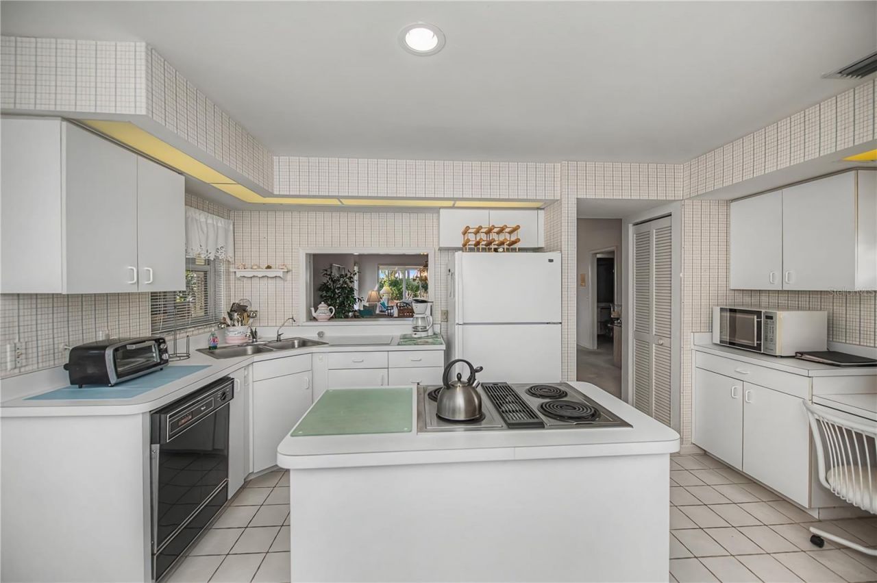 711 Brightside Crescent Drive, Venice, FL 34293 Photo