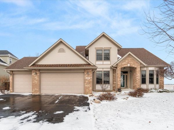 457 Davis Drive, Sycamore, IL 60178