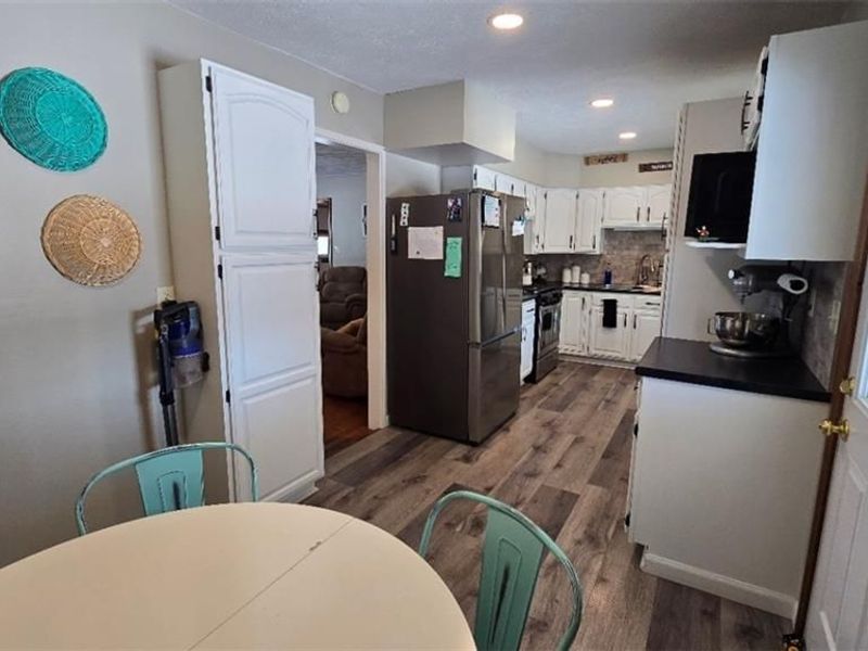 201 W Poplar Street, Phillipsburg, OH 45354 Photo 8