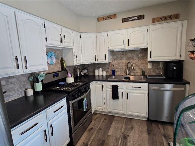 201 W Poplar Street, Phillipsburg, OH 45354 Photo 9