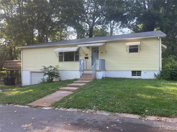 141 S 35th Street, Belleville, IL 62226