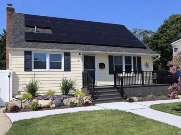 1300 Lakeside Drive, Wantagh, NY 11793