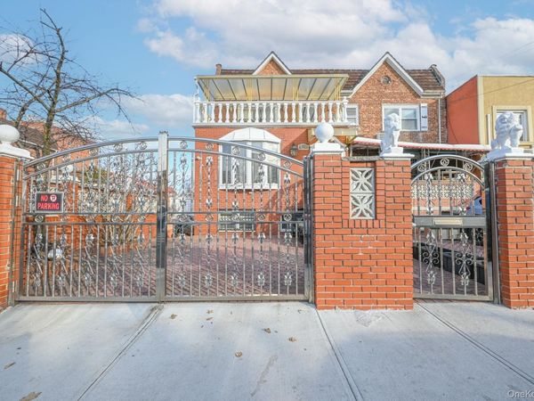 10201 62nd Road , Forest Hills, NY 11375