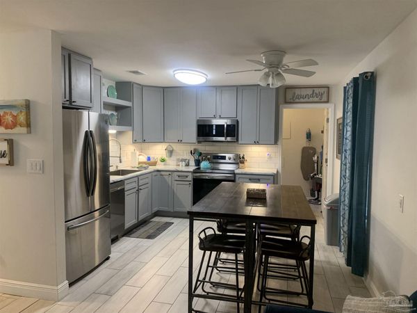 2866 Villa Woods Cir, Gulf Breeze, FL 32563