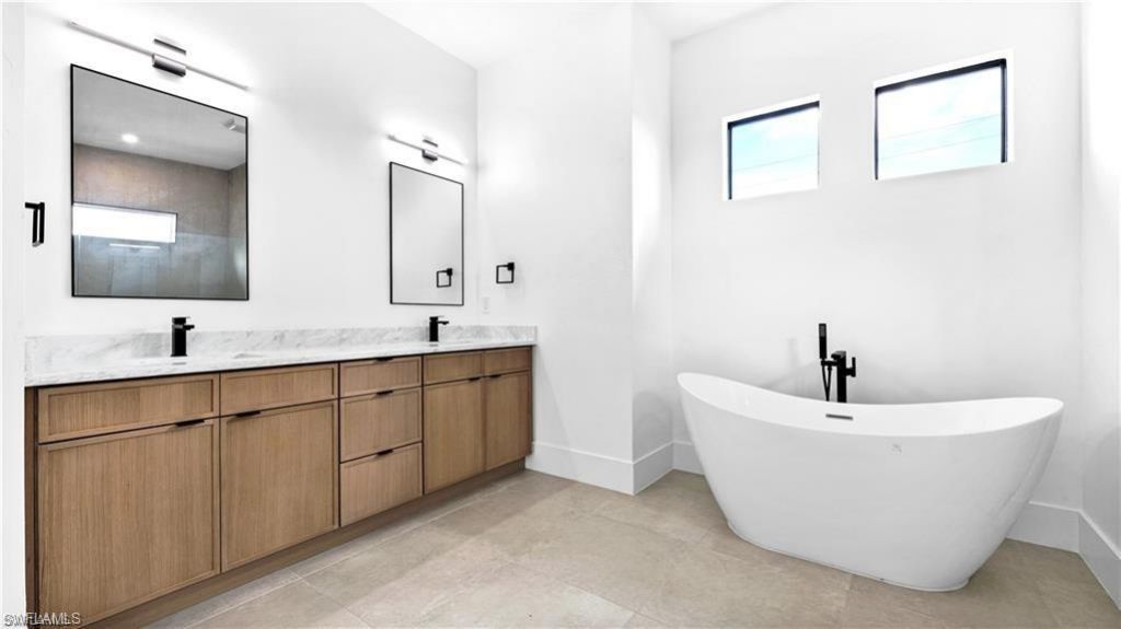 117 NE 5th Ter, Cape Coral, FL 33909 Photo