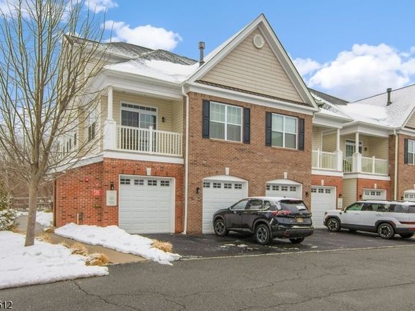 101 Autumn Ct, Little Falls, NJ 07424