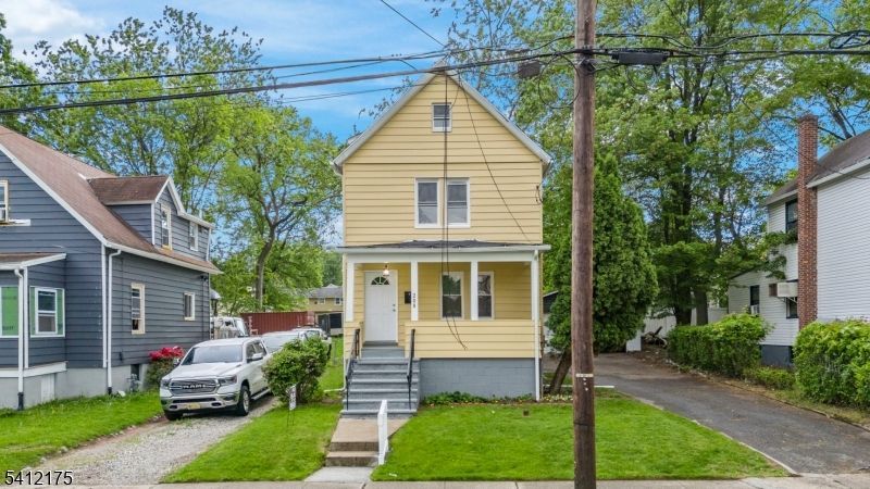 208 E 8th Ave, Roselle, NJ 07203 Main Photo