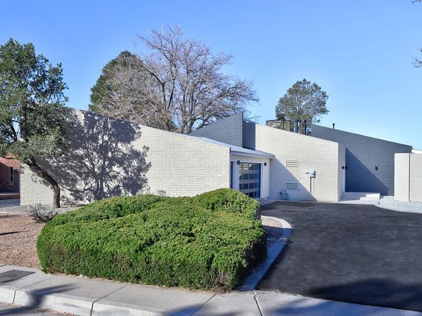 5605 Fairoak Trail NE, Albuquerque, NM 87109