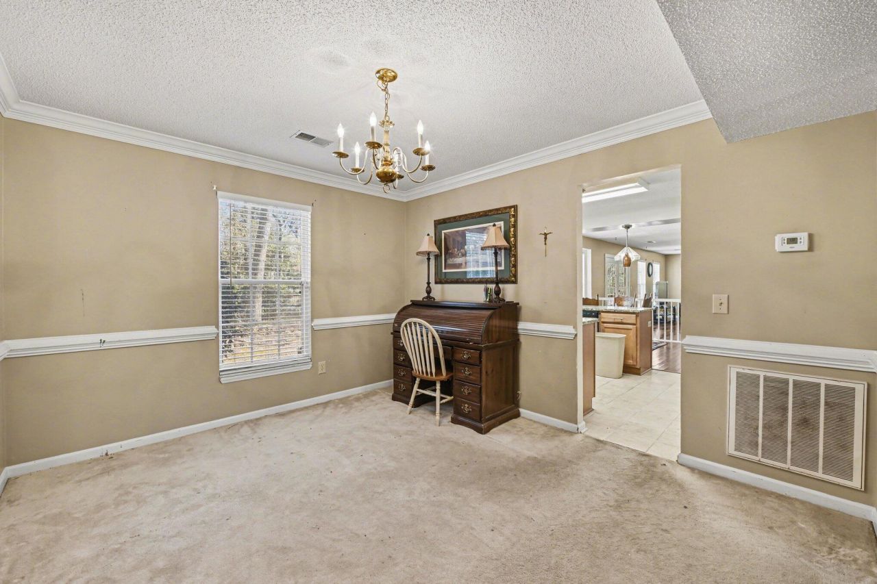 104 N Pembroke Drive Photo 13